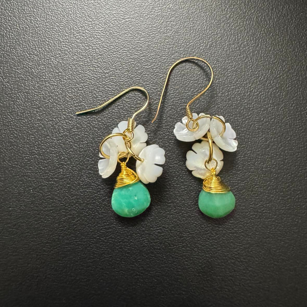 Mother of Pearl and Chrysoprase Flower Magnolia Earring