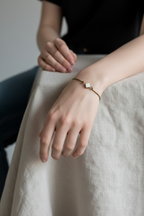 Howlite Cuff bracelet